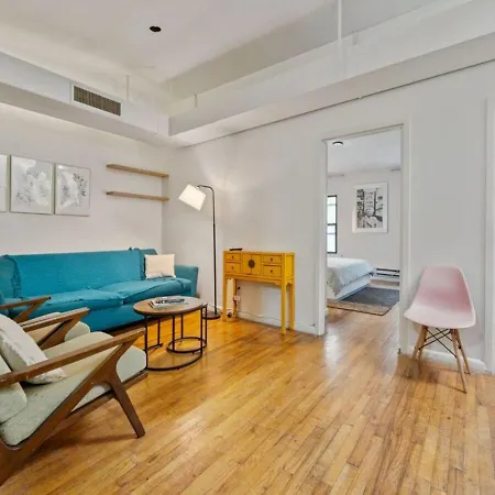 Three Bedroom In Midtown West , June To Aug 90 Days Required * New York