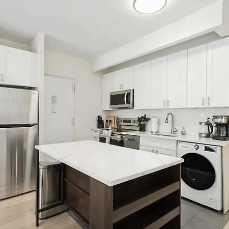 Chic 3br 2ba West Village With Private Oasis Apartment