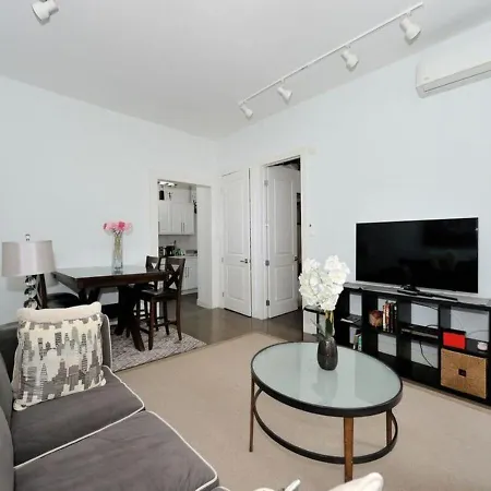 1br Gem! Close To Park!, June To Aug 90 Days Required Apartment
