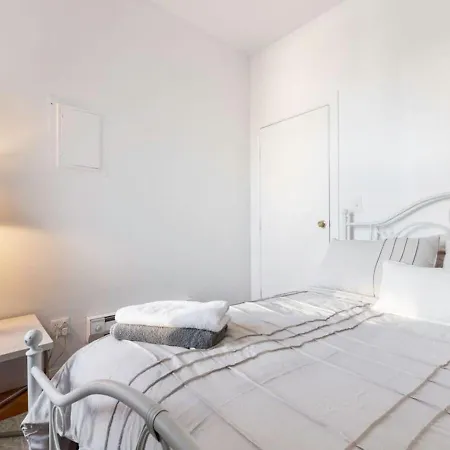 Apartment Prime Location Upper Manhattan Furnished Apartment, June To Aug 90 Days Required *