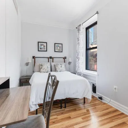 Chelsea 2br Gem! Apartment
