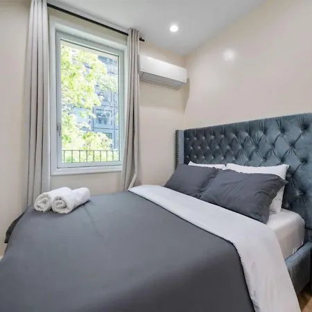 Amazing Location Murray Hill 3 Bedroom ,june To Aug 90 Days Required Apartment *