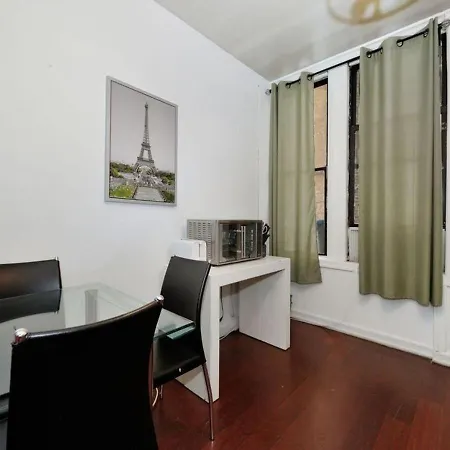 Furnished 2 Bedroom Midtown West Nyc, June To Aug 90 Days Required * New York