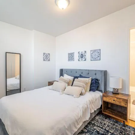 Amazing Furnished 1 Bedroom Midtown West *