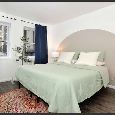 Four Bedroom Prime Furnished Rental, June To Aug 90 Days Required New York