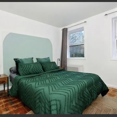 Apartment Four Bedroom Prime Furnished Rental, June To Aug 90 Days Required *