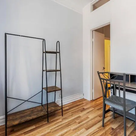 Apartment Chelsea 2br Gem!