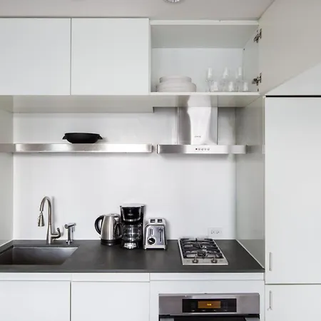Midtown 1br W Doorman Gym Wd Nr Rock Center Nyc-1131 Apartment New York