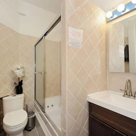 1br Gem! Close To Park!, June To Aug 90 Days Required Apartment *