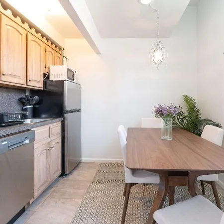 Amazing Furnished 1 Bedroom Midtown West *