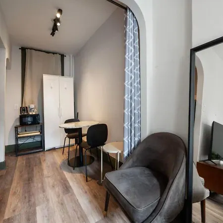 Prime Murray Hill 2 Bedroom Gem, June To Aug 90 Days Required Apartment