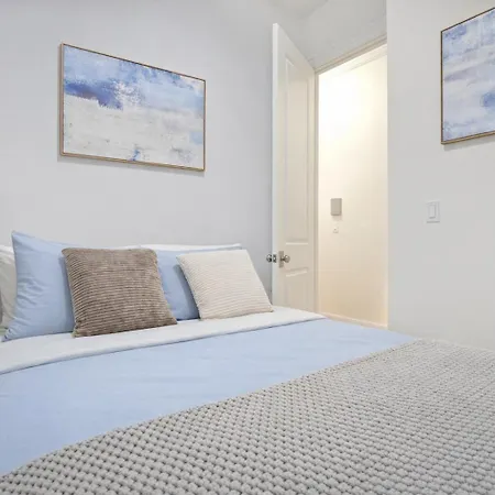 Urban 2br Comfort Unit Near Park New York