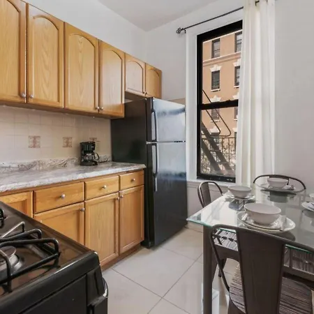 Apartment Chelsea 2br Gem! *