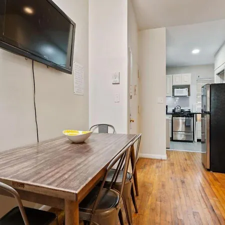 Three Bedroom In Midtown West , June To Aug 90 Days Required * New York