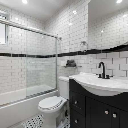 Amazing Location Murray Hill 3 Bedroom ,june To Aug 90 Days Required