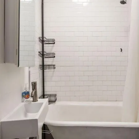 Prime Murray Hill 2 Bedroom Gem, June To Aug 90 Days Required *