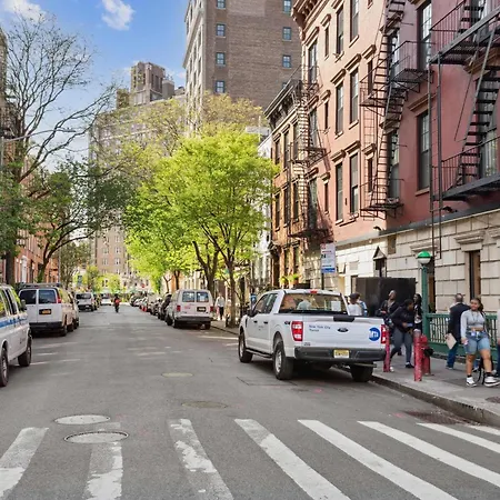 Chic 3br 2ba West Village With Private Oasis Apartment
