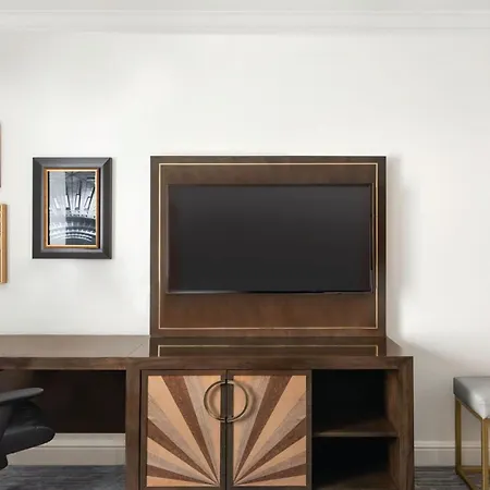 Hotel Martinique On Broadway, Curio Collection By Hilton New York