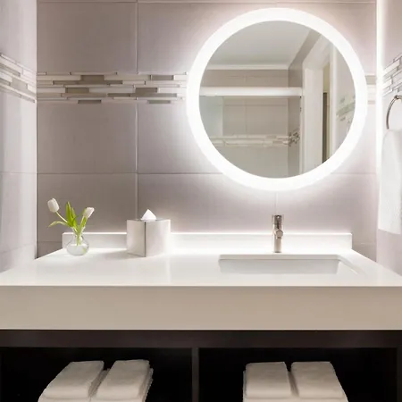 Martinique On Broadway, Curio Collection By Hilton Hotel 4*