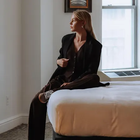 Hotel Martinique On Broadway, Curio Collection By Hilton New York
