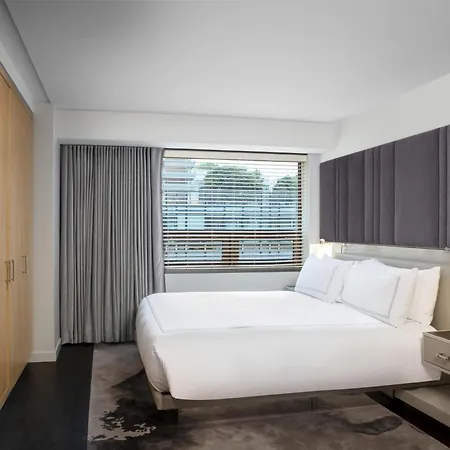 Conrad Downtown 5*