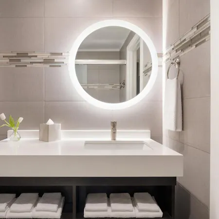 Martinique On Broadway, Curio Collection By Hilton Hotel
