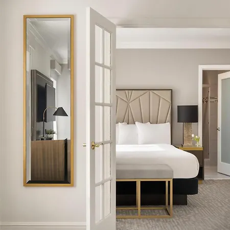 Hotel Martinique On Broadway, Curio Collection By Hilton 4*