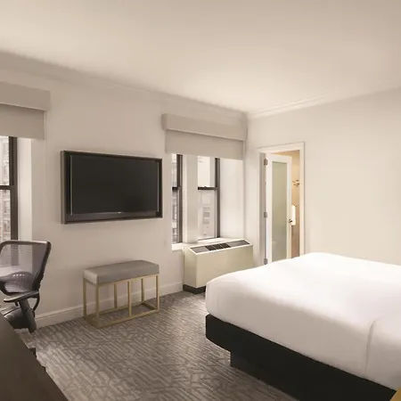 Martinique On Broadway, Curio Collection By Hilton New York