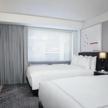 Conrad Downtown 5*
