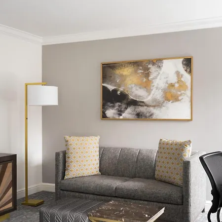Martinique On Broadway, Curio Collection By Hilton Hotel 4*