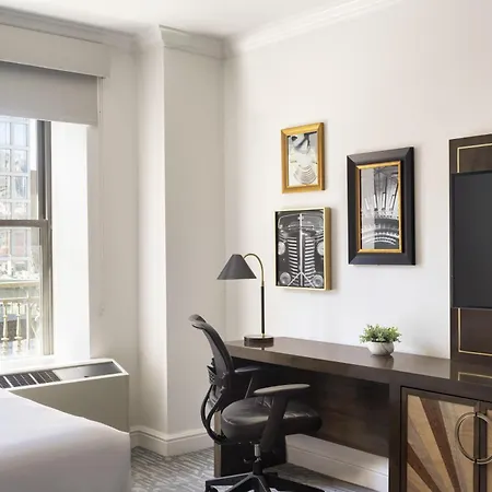Martinique On Broadway, Curio Collection By Hilton New York