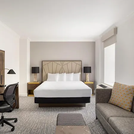 Martinique On Broadway, Curio Collection By Hilton Hotel 4*