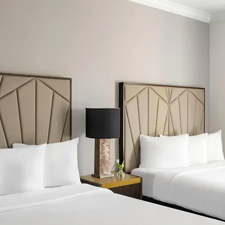 Martinique On Broadway, Curio Collection By Hilton 4*