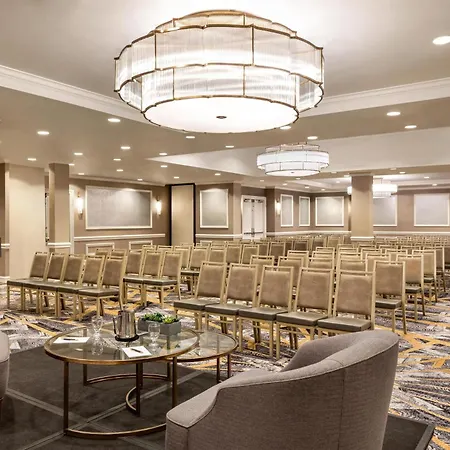 Martinique On Broadway, Curio Collection By Hilton Hotel 4*