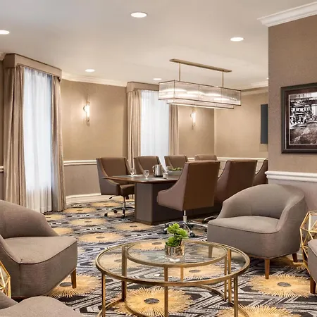 Martinique On Broadway, Curio Collection By Hilton 4*