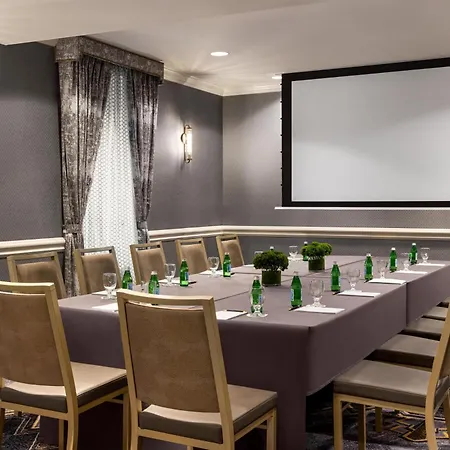 Martinique On Broadway, Curio Collection By Hilton New York
