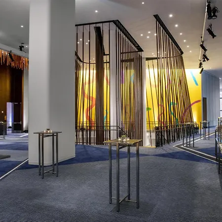 Hotel Conrad Downtown 5*