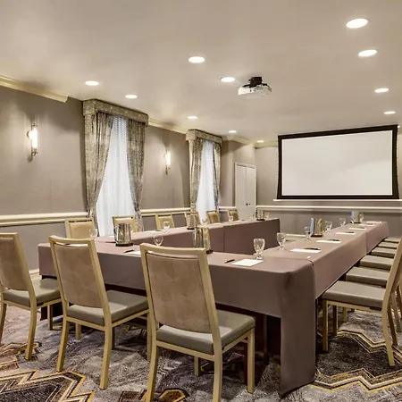 Martinique On Broadway, Curio Collection By Hilton Hotel 4*