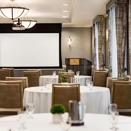 Martinique On Broadway, Curio Collection By Hilton Hotel 4*