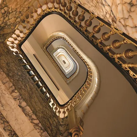 Martinique On Broadway, Curio Collection By Hilton Hotel