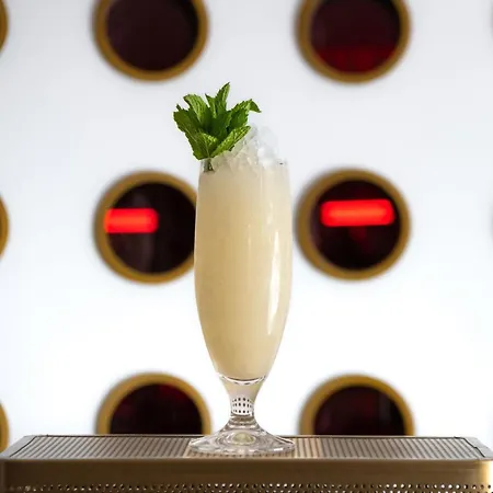 Hotel Martinique On Broadway, Curio Collection By Hilton New York