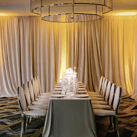 Hotel Martinique On Broadway, Curio Collection By Hilton