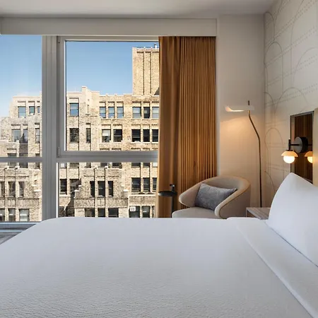Courtyard By Marriott Manhattan / Soho Hotel