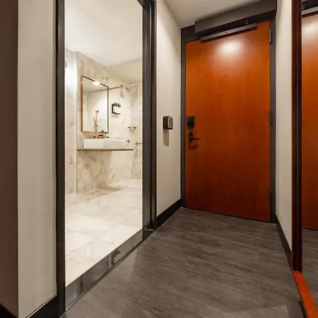 Hendricks Hotel 4*