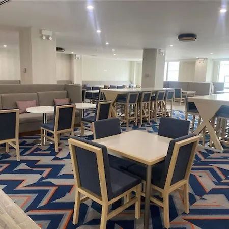 La Quinta & By Wyndham Queens Nyc Jfk Airtrain