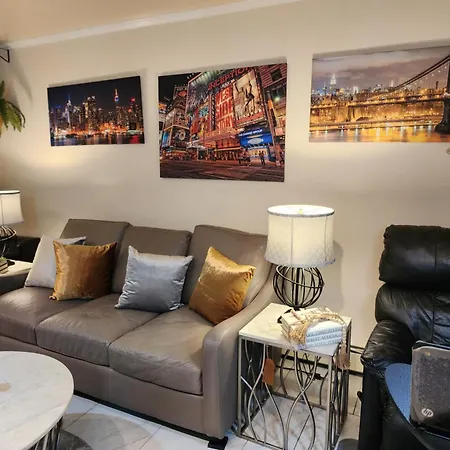 Two-bedroom Serviced Apartment: High-speed Wi-fi & Bi-monthly Housekeeping * New York