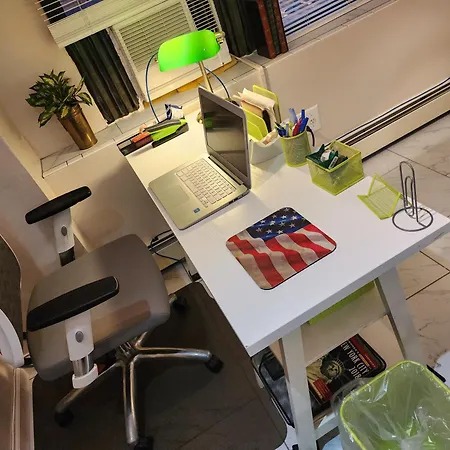Two-bedroom Serviced Apartment: High-speed Wi-fi & Bi-monthly Housekeeping Apartment