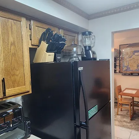Apartment Two-bedroom Serviced Apartment: High-speed Wi-fi & Bi-monthly Housekeeping New York