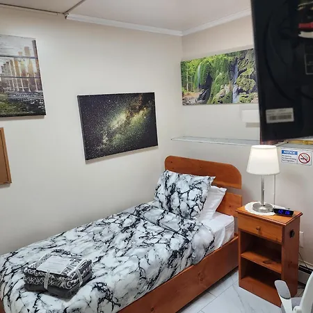 Two-bedroom Serviced Apartment: High-speed Wi-fi & Bi-monthly Housekeeping Apartment New York