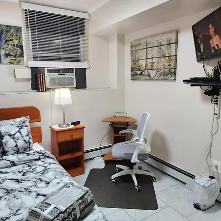 Two-bedroom Serviced Apartment: High-speed Wi-fi & Bi-monthly Housekeeping